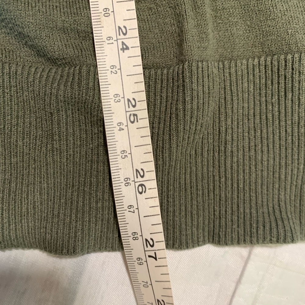 Tommy Bahama olive green button down cardigan. Size S. - Picture 10 of 10
